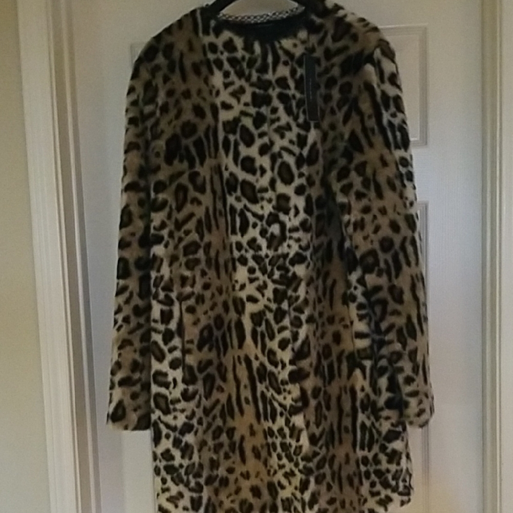 Tahari Black and Brown Teddy Jacket Plush Faux Fur